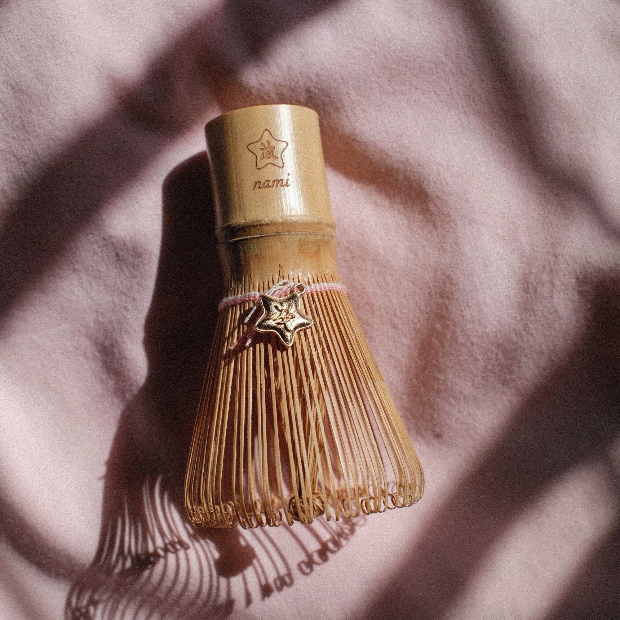 Nami Golden Charm Whisk